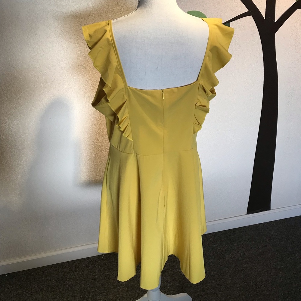 Yellow Dress - Picture 5 of 7